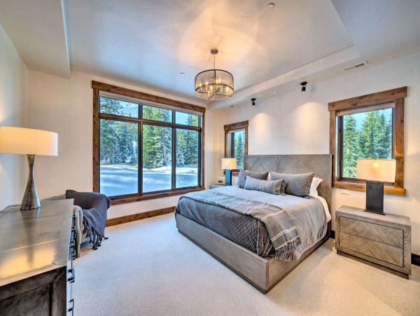 Gorgeous Vacation Rental with 6 Bedrooms in Big Sky