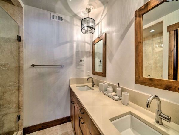 Gorgeous Vacation Rental with 6 Bedrooms in Big Sky
