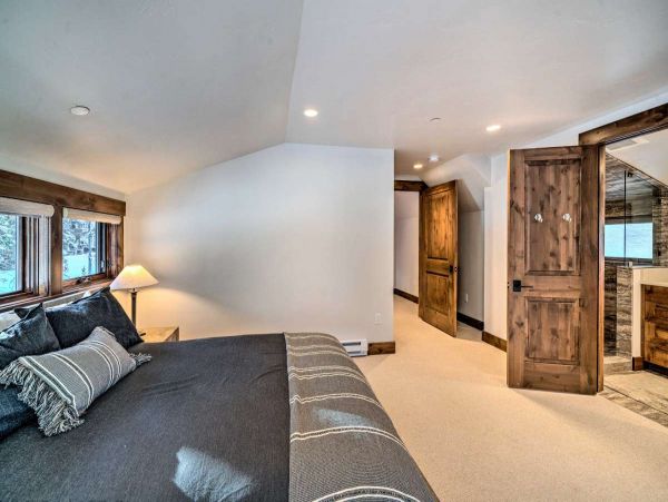 Gorgeous Vacation Rental with 6 Bedrooms in Big Sky