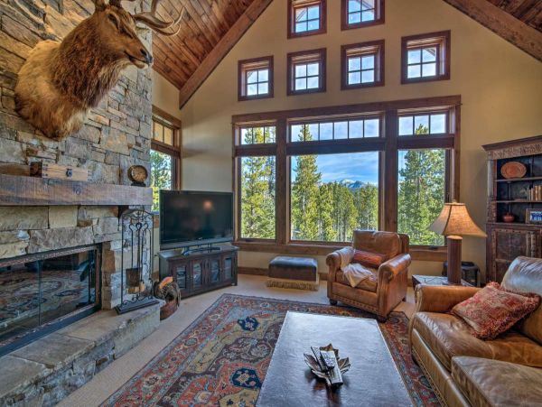 Big Sky Condo 1000177