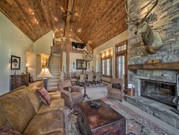 Big Sky Condo 1000177