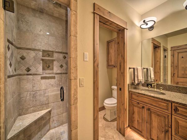 Big Sky Condo 1000177