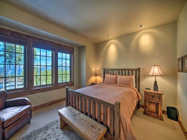 Big Sky Condo 1000177