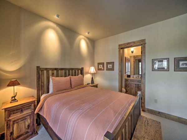 Big Sky Condo 1000177
