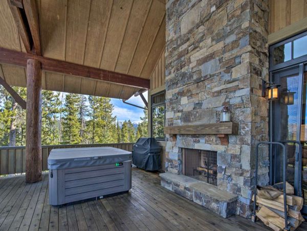 Big Sky Condo 1000177