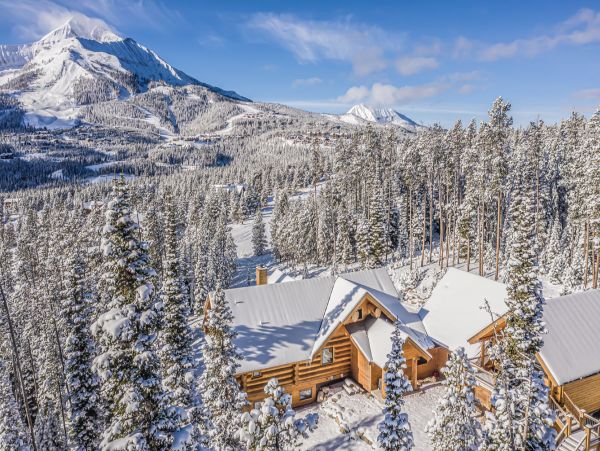 Custom built Log Home Ski in Ski out 15 min to Mountain Village