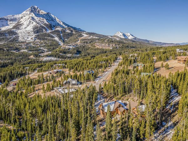 Custom built Log Home Ski in Ski out 15 min to Mountain Village