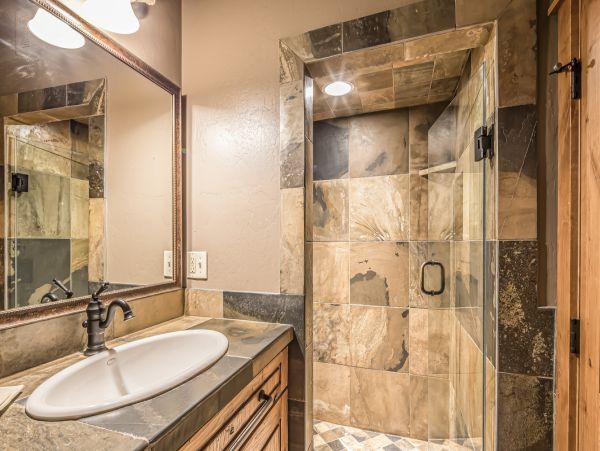 Custom built Log Home Ski in Ski out 15 min to Mountain Village