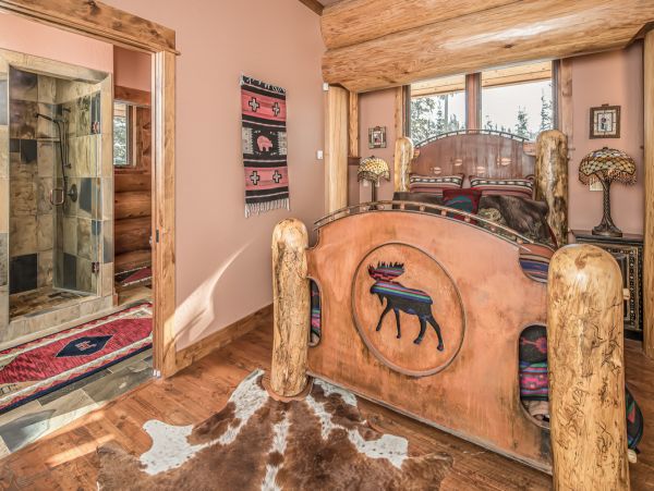 Custom built Log Home Ski in Ski out 15 min to Mountain Village
