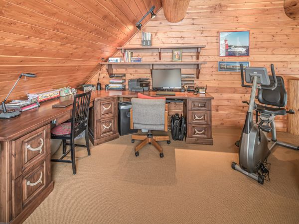 Custom built Log Home Ski in Ski out 15 min to Mountain Village
