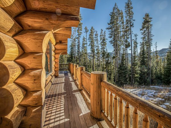 Custom built Log Home Ski in Ski out 15 min to Mountain Village