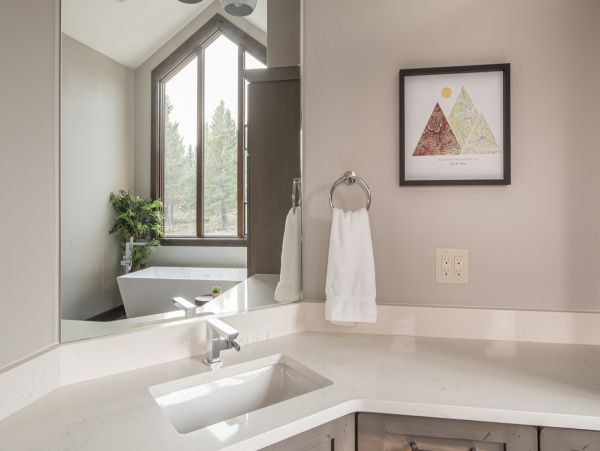 Big Sky Home 1000228