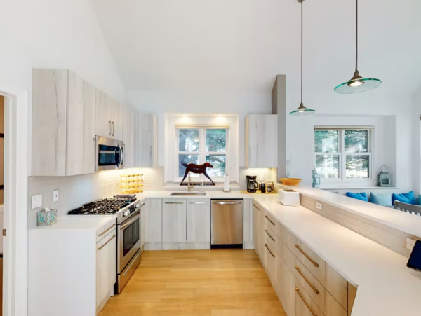 Great Family Duplex 6 Bedrooms Sleeps 18 Shared Pool & Spa