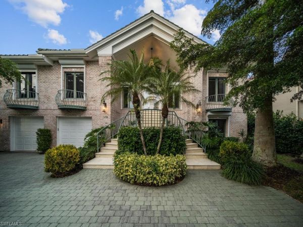 Naples Canal Front Four Bedroom Vacation Home