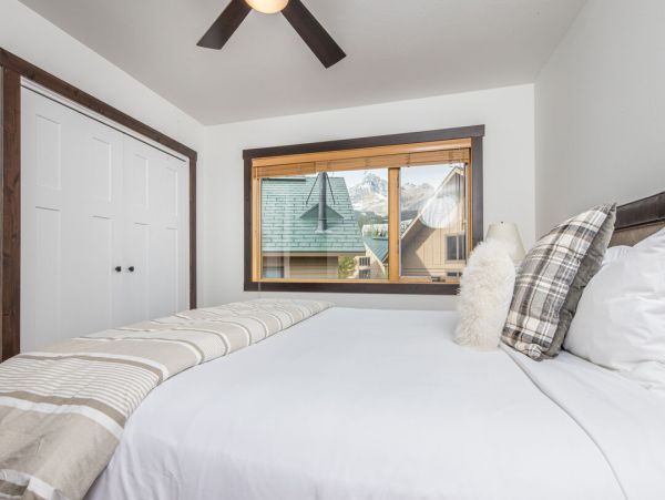 Mountain Views Big Sky Vacation Condo Three Bedroom