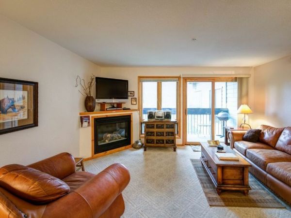 Mountain Views Big Sky Vacation Condo Three Bedroom