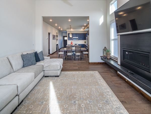 Big Sky Home 1000345