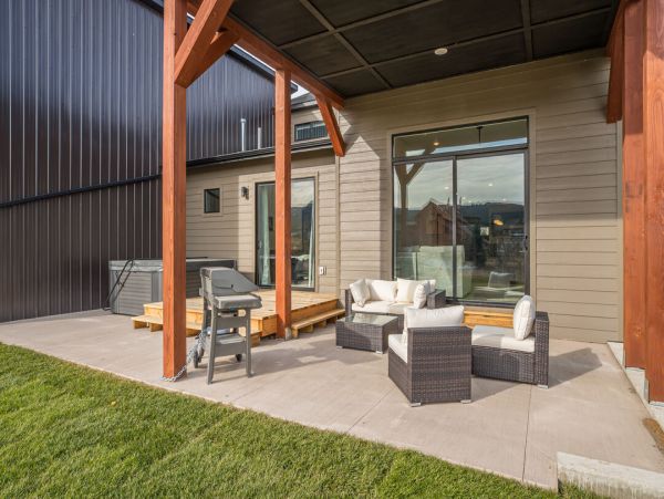 Big Sky Home 1000345