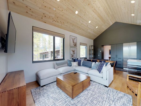 Big Sky Home 1000384
