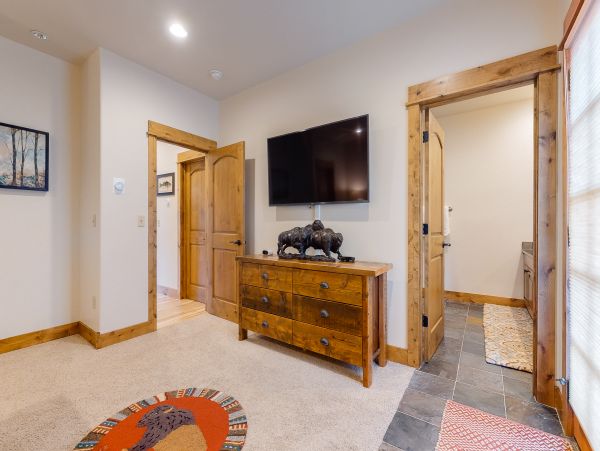 Big Sky Home 1000386