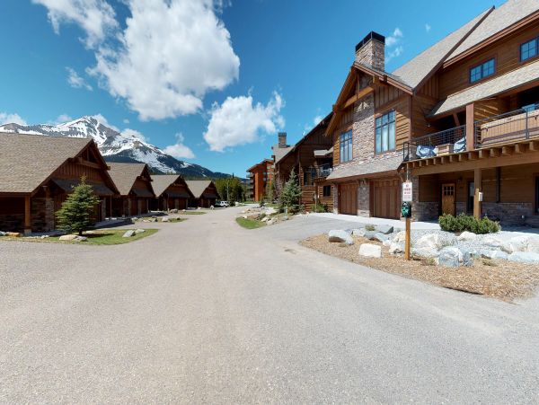 Big Sky Home 1000405