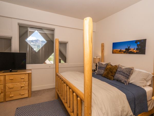 Big Sky Home 1000428