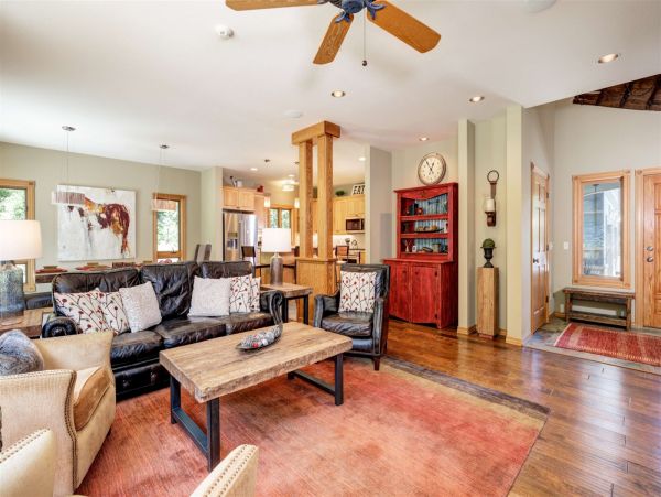 Big Sky 4 Bedroom Ski In Ski Out Vacation Home Sleeps 12