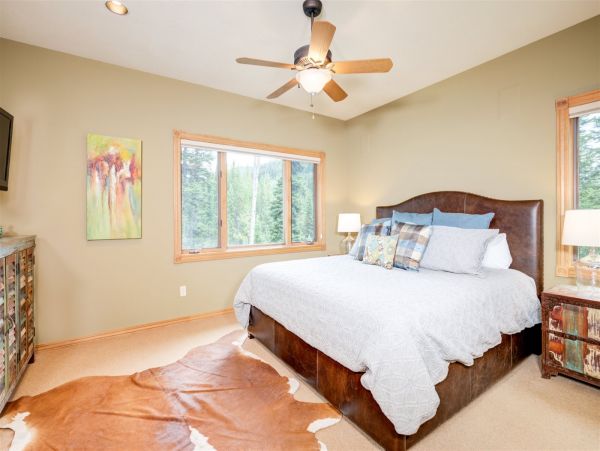 Big Sky 4 Bedroom Ski In Ski Out Vacation Home Sleeps 12