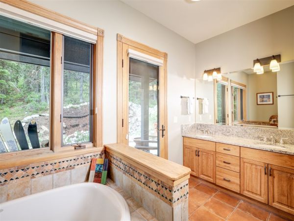 Big Sky 4 Bedroom Ski In Ski Out Vacation Home Sleeps 12