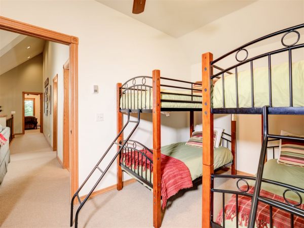 Big Sky 4 Bedroom Ski In Ski Out Vacation Home Sleeps 12