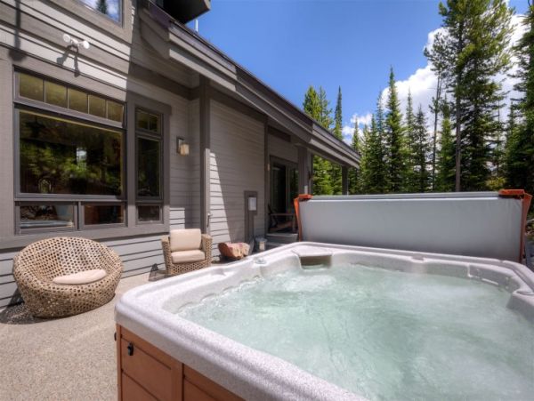 Big Sky 4 Bedroom Ski In Ski Out Vacation Home Sleeps 12