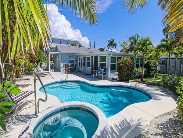 Bradenton Beach 3 Bedroom Vacation Pool Home With Boat Slip