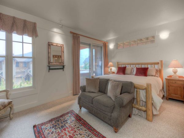 Big Sky Condo 1000475