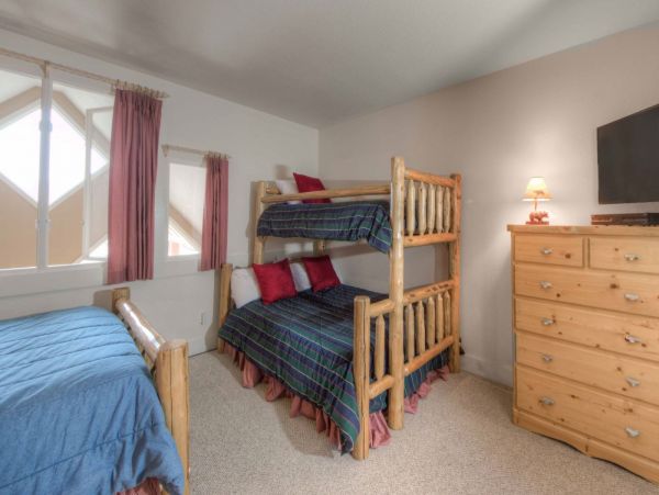 Big Sky Condo 1000475