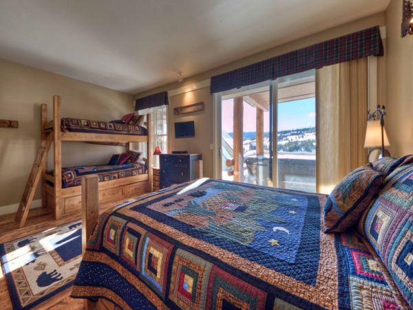 Big Sky Condo 1000476