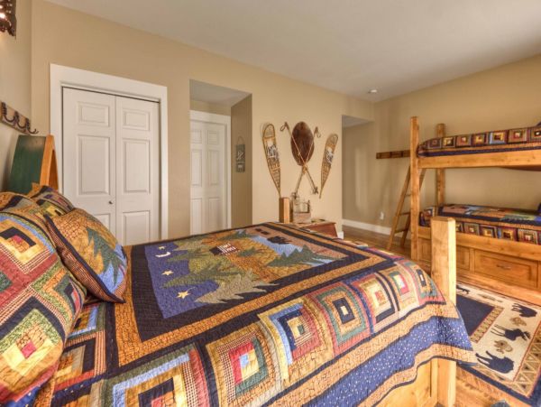 Big Sky Condo 1000476