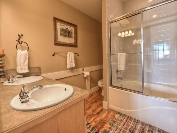 Big Sky Condo 1000476