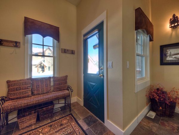 Big Sky Condo 1000476