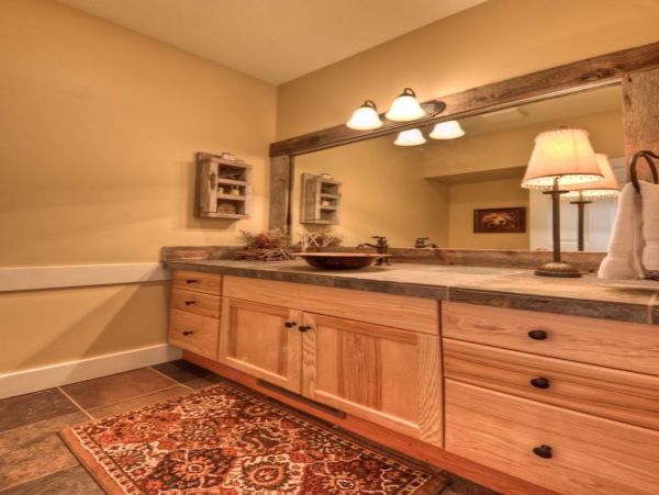 Big Sky Condo 1000476