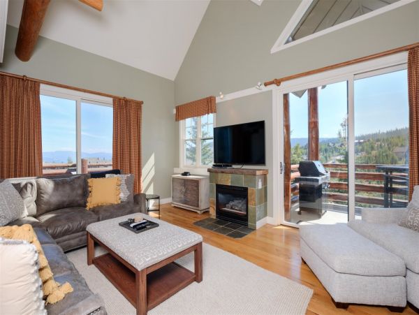 Big Sky Condo 1000477