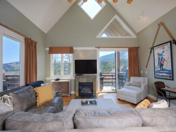 Big Sky Condo 1000477