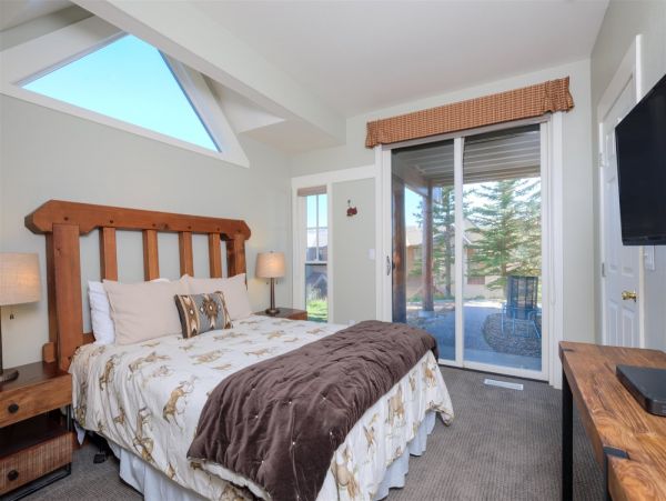 Big Sky Condo 1000477