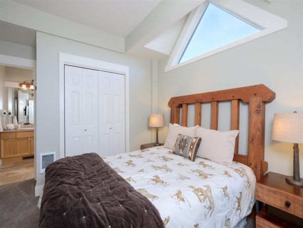 Big Sky Condo 1000477