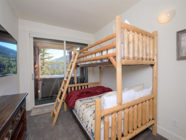 Big Sky Condo 1000477