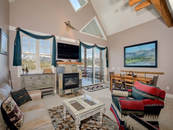 Big Sky Condo 1000478