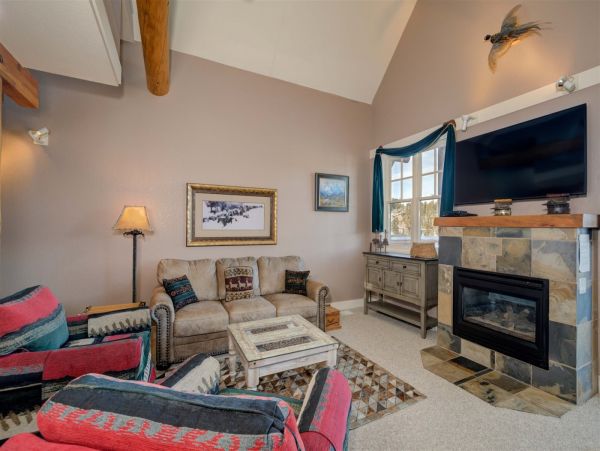 Big Sky Condo 1000478