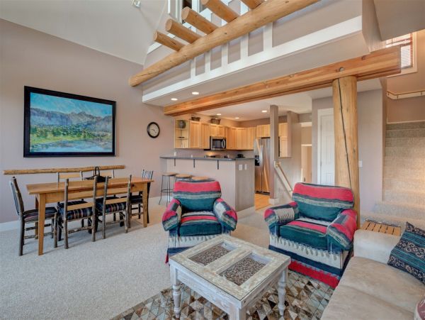 Big Sky Condo 1000478