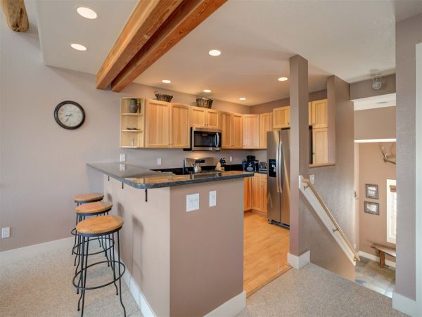 Big Sky Condo 1000478
