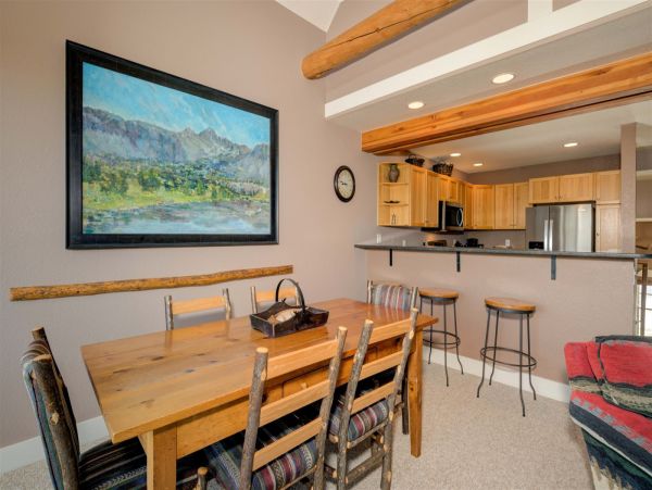 Big Sky Condo 1000478
