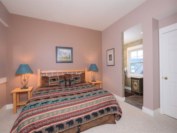 Big Sky Condo 1000478